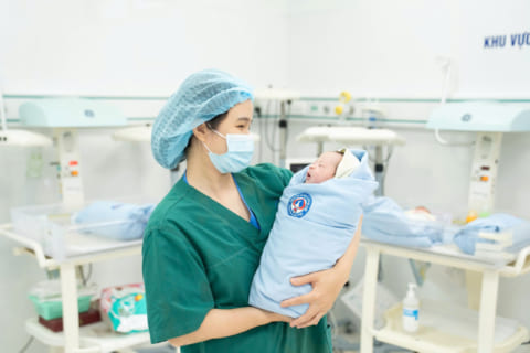 CHĂM SÓC MẸ BẦU, SƠ SINH CHUYÊN NGHIỆP