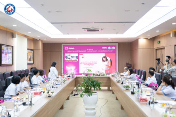 Hội thảo khoa học trực tuyến: Quản lý toàn diện sức khỏe phụ nữ