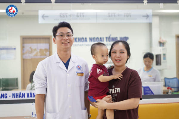 Successful laparoscopic cystic duct resection and biliary-enteric anastomosis for a 2-year-old boy